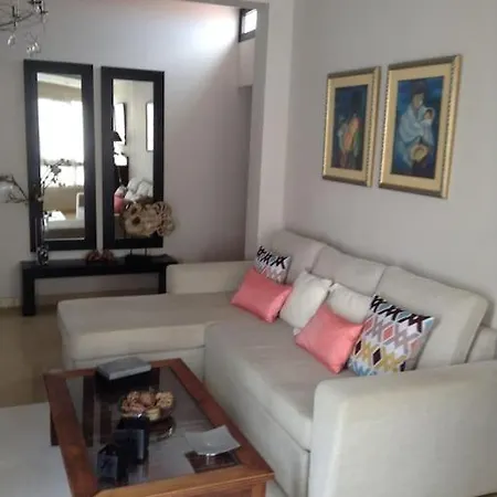 Magnífica casa a 200 mts de la Playa Puerto Colón de Membrillo Suites