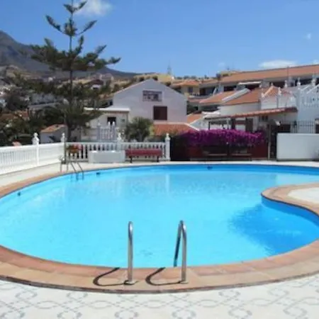 Magnífica casa a 200 mts de la Playa Puerto Colón de Membrillo Suites *